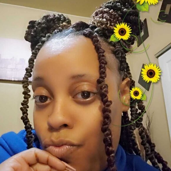 Meet your Posher, Leah - Picture 2 of 11